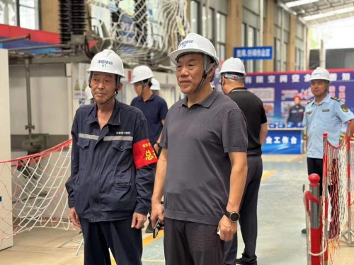 2025年7月29日泰安市應(yīng)急局領(lǐng)導來澤能電力科技公司調(diào)研＂有限空間作業(yè)＂安全治理演示活動！
