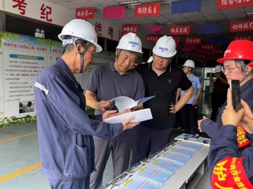 2025年7月29日泰安市應(yīng)急局領(lǐng)導來澤能電力科技公司調(diào)研＂有限空間作業(yè)＂安全治理演示活動！